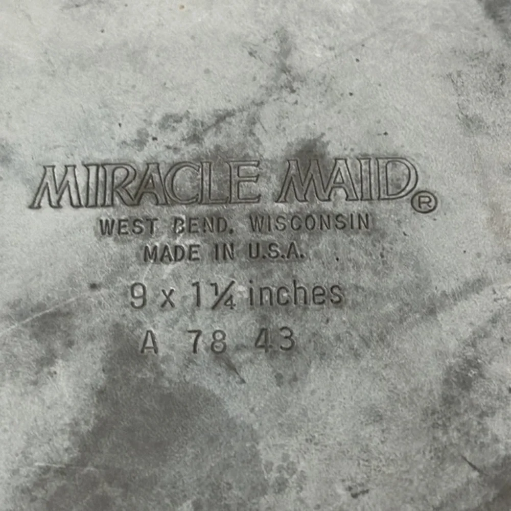 Vintage set (2) Miracle Maid 9.5